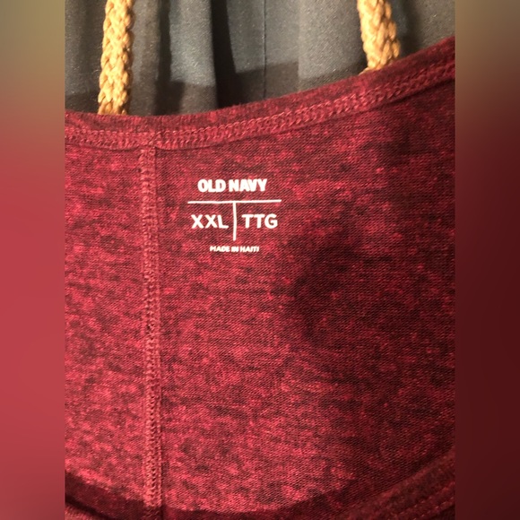 Old navy sleeveless pocket top (inventory tub #1) - Picture 6 of 7